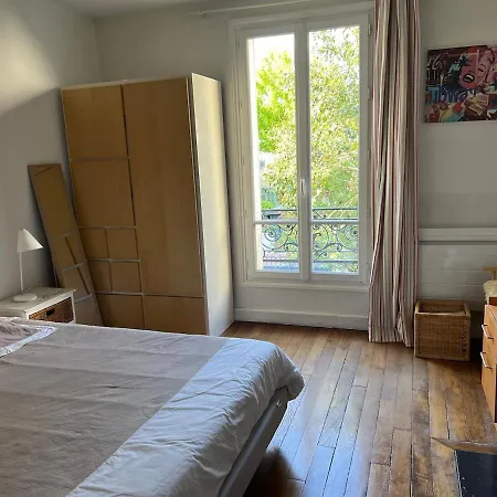 Particulier -limitrophe Paris Villa *