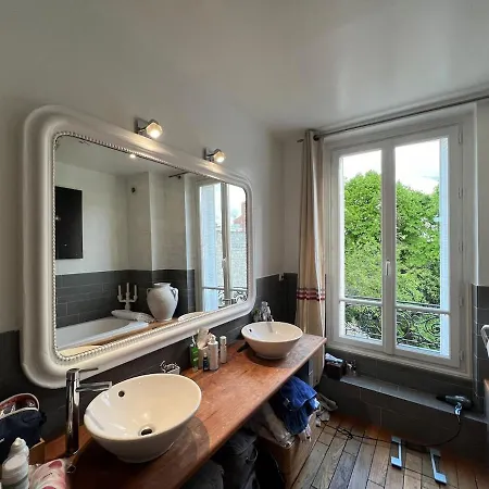 Villa Particulier -limitrophe Paris *