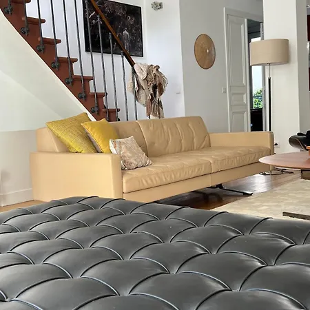 Particulier -limitrophe Paris Villa *