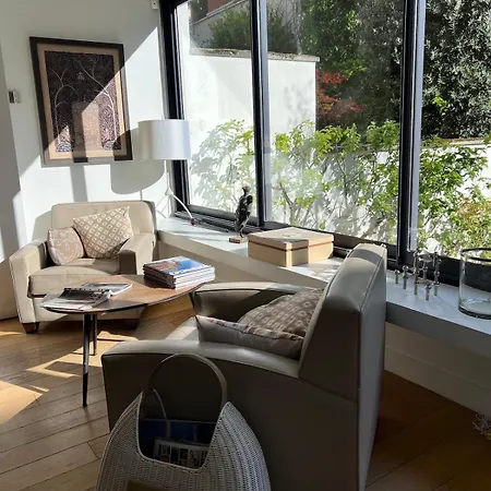 Villa Particulier -limitrophe Paris *